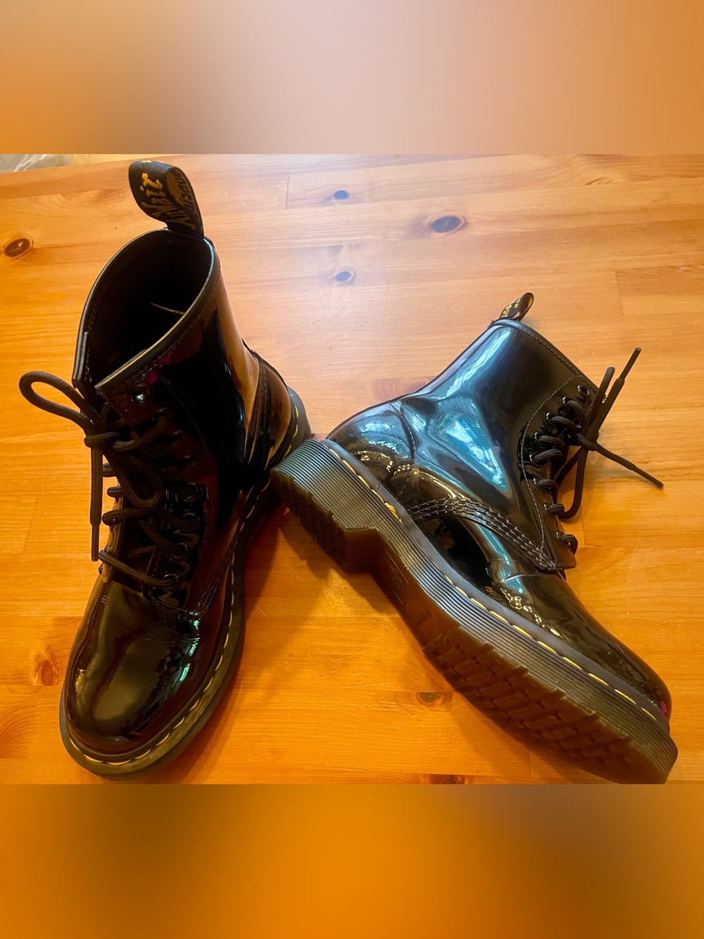 Doc Dr Martens 1460 Black Patent Leather Boots Yellow Stitch 8 Eye Women's Sz 6